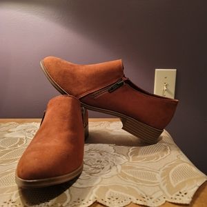 American Eagle Booties